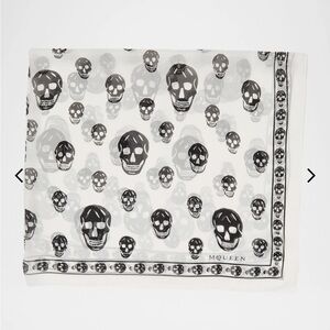 Alexander McQueen White and Black Skull Scarf